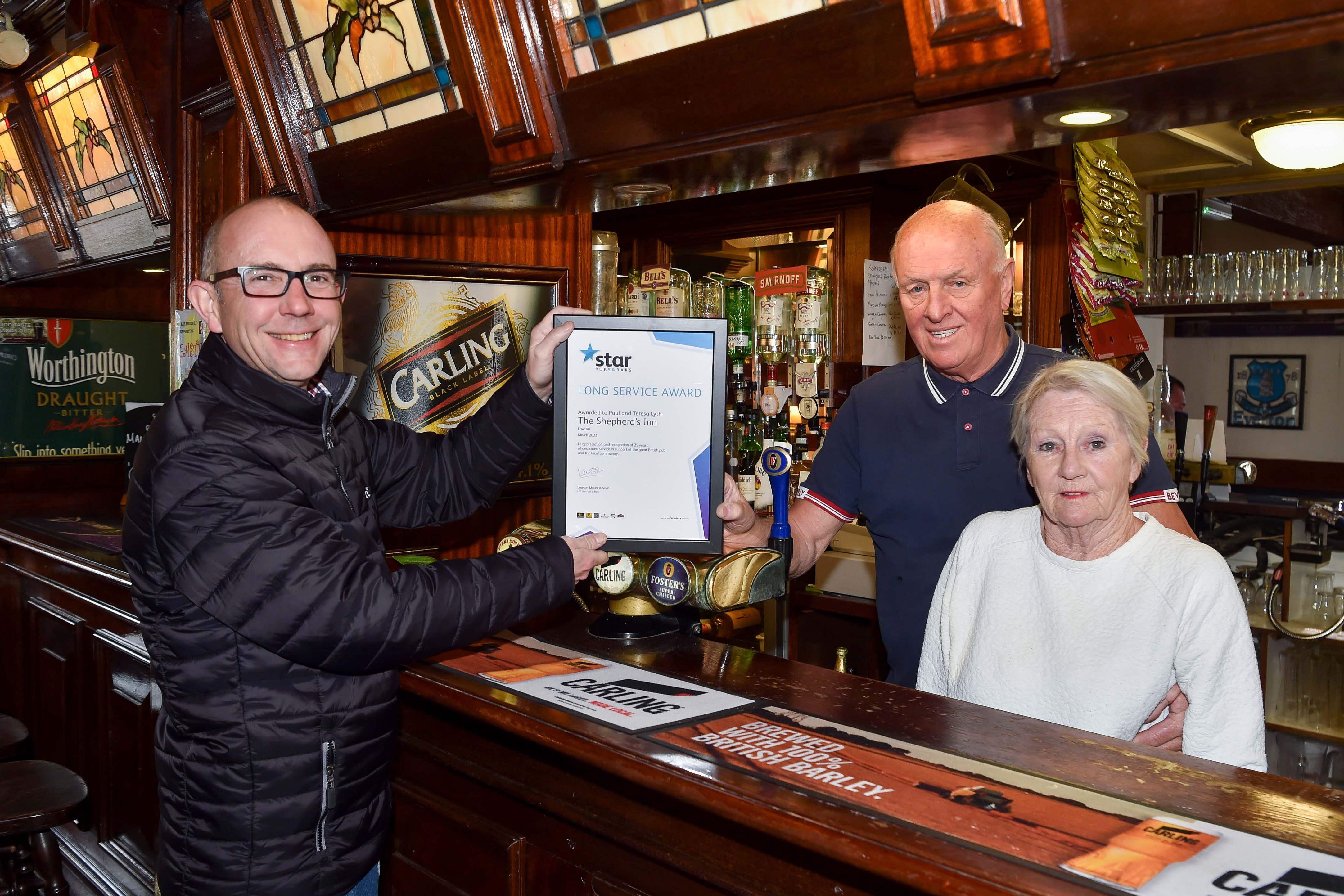 Lowton Licensees Receive Prestigious Award for Their Service at Pub and Industry