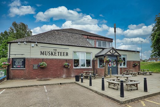 Musketeer Banbury