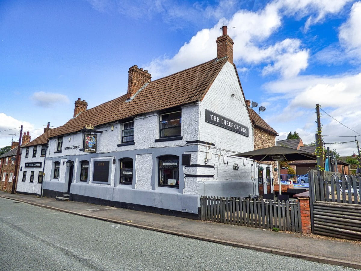 Three Crowns Barrow upon Soar